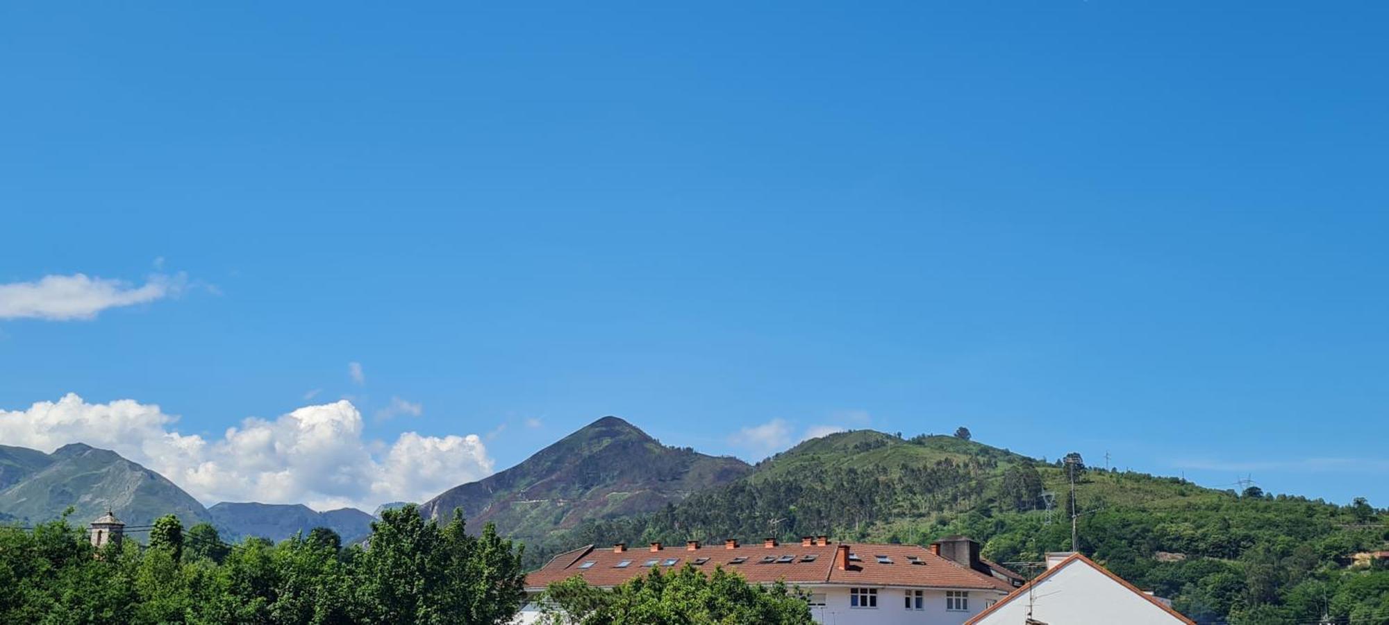 Onís Apartamentos El Pigazu מראה חיצוני תמונה